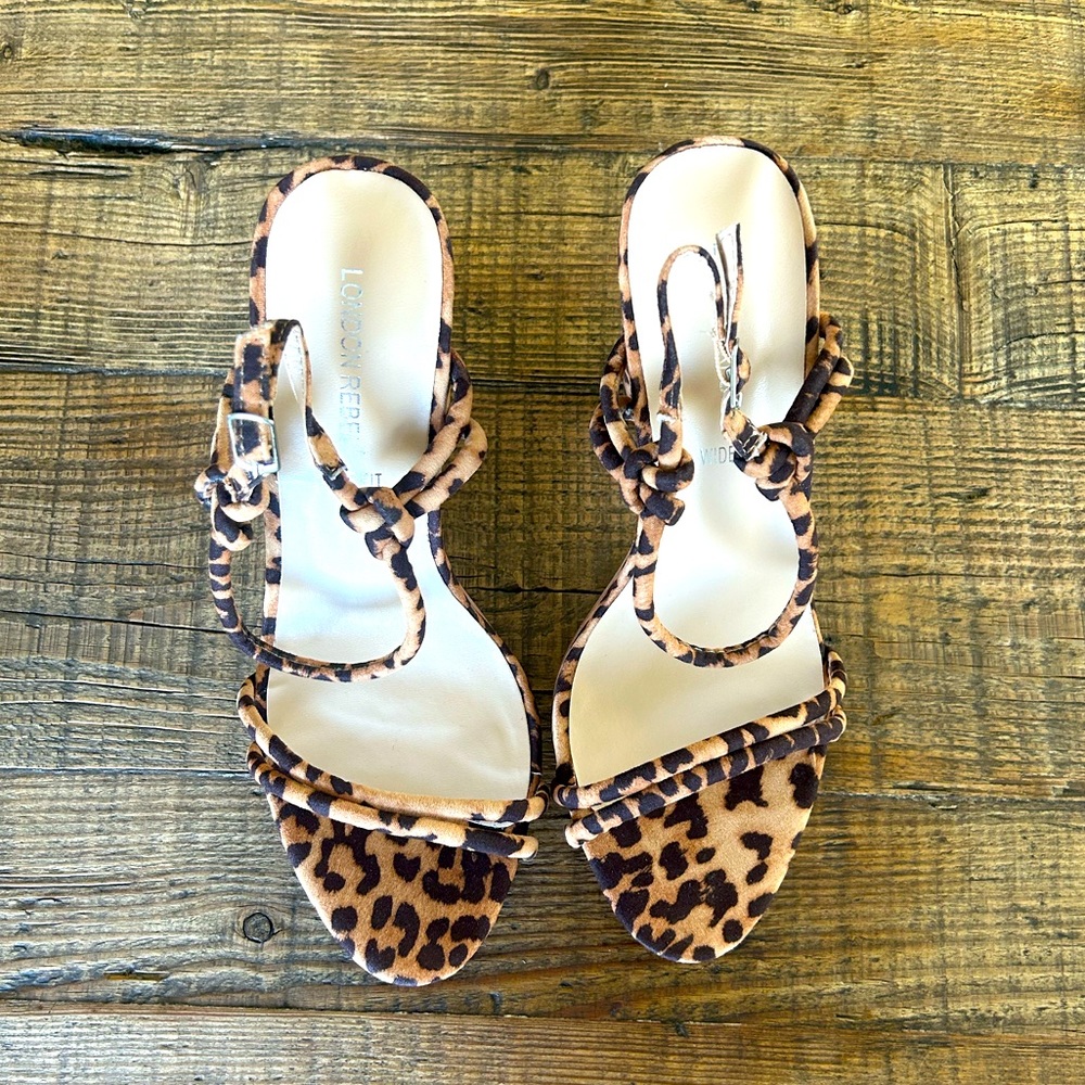 London Rebel wide fit, chetah print, block heel, strappy sandal. Size 7